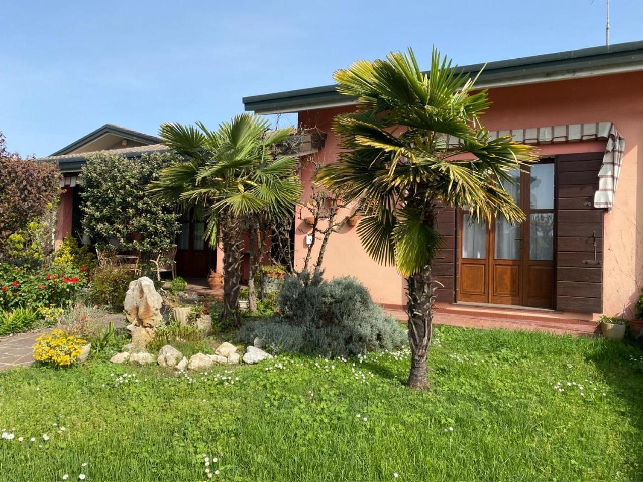 Betty House Apartment Legnaro Екстериор снимка
